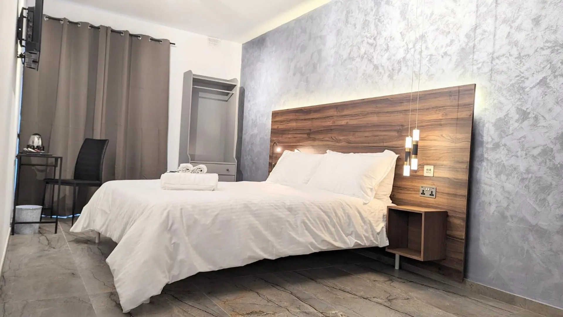 De La Croix Hotel Saint Julian's